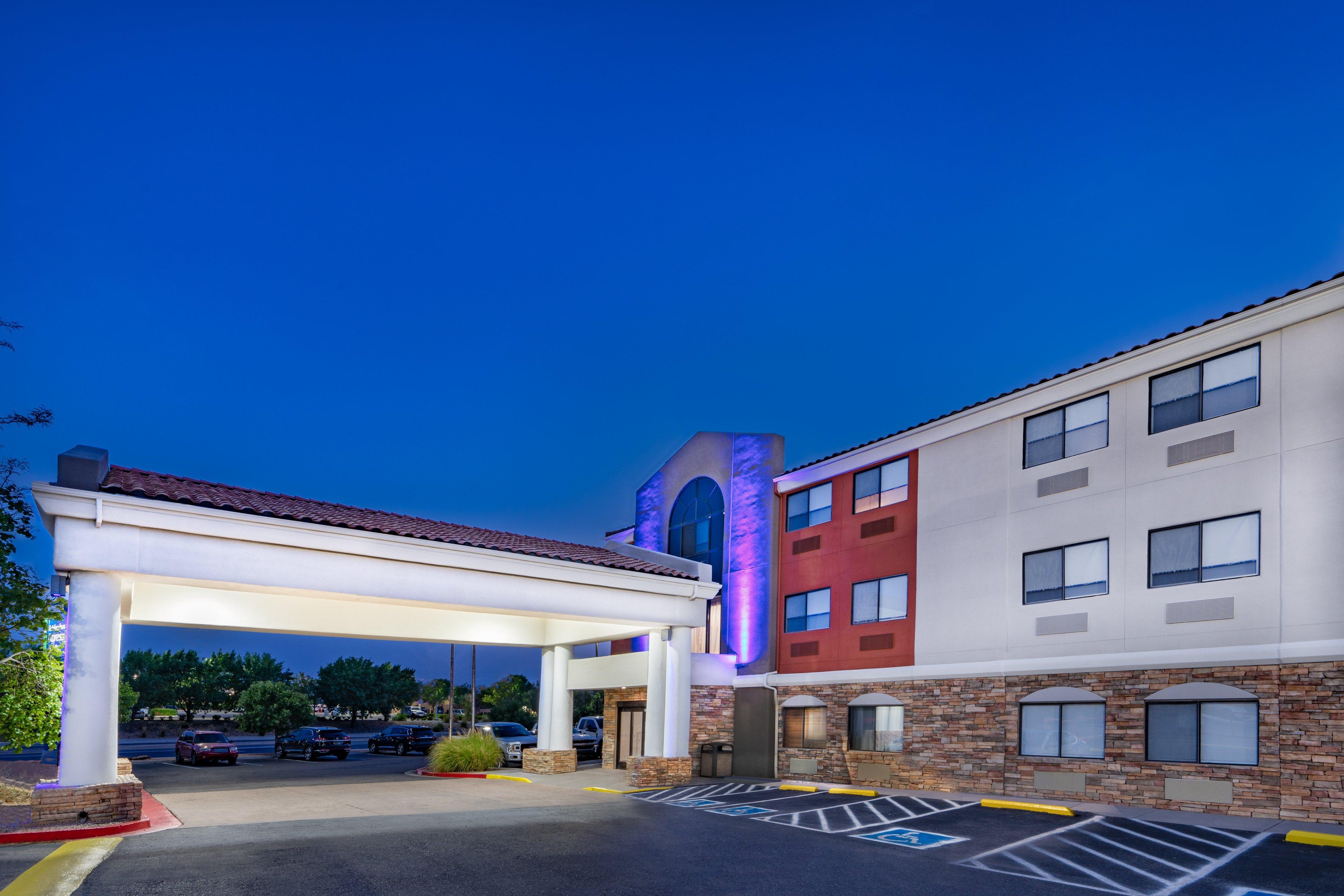 Holiday Inn Express Hotel & Suites Albuquerque - North Balloon Fiesta Park By Ihg Екстер'єр фото